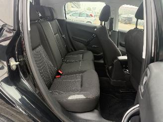 Peugeot 208 1.0 VTi picture 13