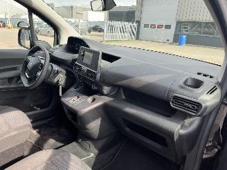 Peugeot e-Partner 136 L1 50 kWh picture 13