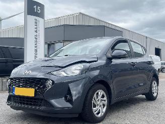 Vaurioauto  passenger cars Hyundai I-10 1.0 Comfort 2023/4