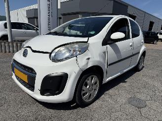 Coche accidentado Citroën C1 1.0 Collection 2013/1
