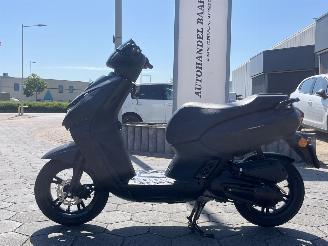 Peugeot  Kisbee picture 1