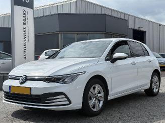 skadebil auto Volkswagen Golf 1.0 eTSI Life 2023/4
