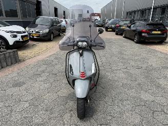 Vespa  Sprint 50 picture 2