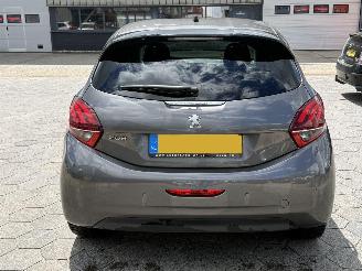 Peugeot 208 1.2 PureTech Allure picture 5