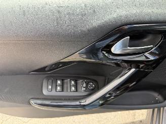 Peugeot 208 1.2 PureTech Allure picture 14