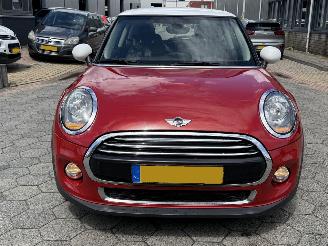 Mini Cooper 1.5 Cooper Business AUTOMAAT picture 2