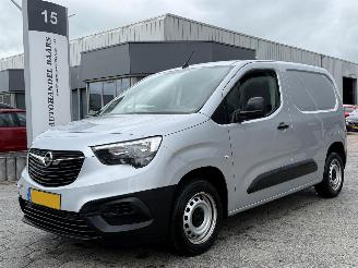 Vaurioauto  commercial vehicles Opel Combo 1.5D L1H1 Edition 2020/9