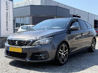 Damaged car Peugeot 308 SW 1.6 BlueHDI Blue Lease Executive 2017/9