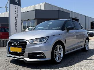Voiture accidenté Audi A1 Sportback 1.0 TFSI Adrenalin 2017/2