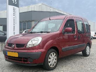 krockskadad bil auto Renault Kangoo 1.6-16V Privilège 2005/1