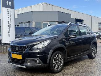 skadebil auto Peugeot 2008 1.2 PureTech Allure 2017/9