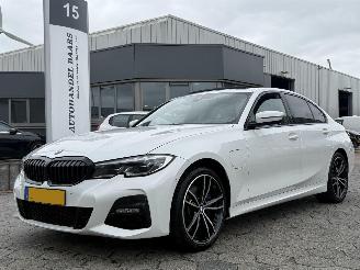 Auto incidentate BMW 3-serie 330e High Executive 2021/3