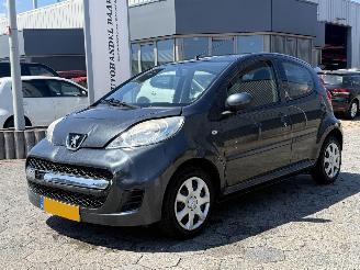  Peugeot 107 1.0-12V Urban Move 2010/4