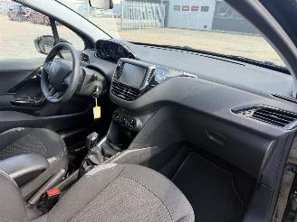 Peugeot 208 1.2 PureTech Blue Lion picture 11