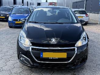 Peugeot 208 1.2 PureTech Blue Lion picture 2