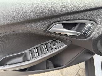 Ford Focus Wagon 1.0 Lease Edition picture 15