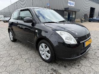 Suzuki Swift 1.5 GLS picture 3