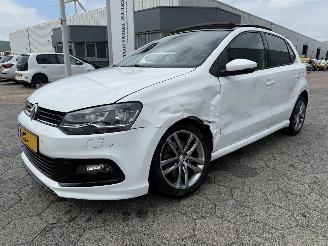 Unfallwagen Volkswagen Polo 1.2 AUTOMAAT TSI Highline 2015/3