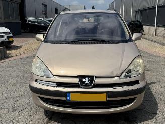 Peugeot 807 2.0 ST 7persoons picture 2
