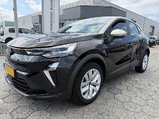 damaged passenger cars Renault Captur 1.0 TCe 90 evolution 2024/8