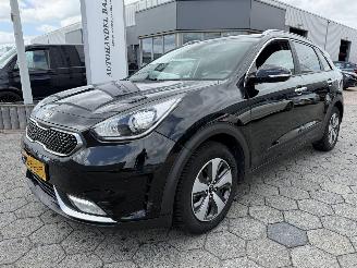 Vrakbiler auto Kia Niro 1.6 GDi PHEV DynamicLine 2017/9