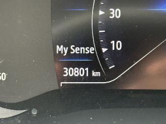 Renault Captur 1.3 TCe 140 Intens picture 16