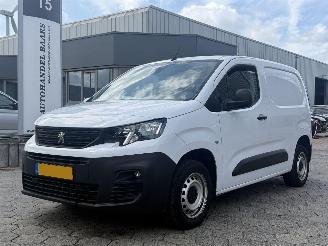 damaged commercial vehicles Peugeot Partner 1.5 BlueHDi 100 S&S L1 2022/10