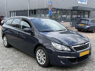 Peugeot 308 SW 1.2 PureTech Style picture 3