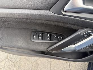 Peugeot 308 SW 1.2 PureTech Style picture 14