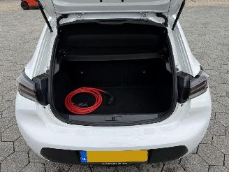 Peugeot e-208 EV Active 50 kWh picture 13