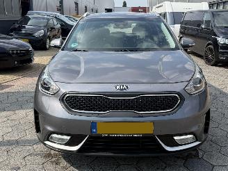 Kia Niro 1.6 GDi Hybrid DynamicLine picture 2
