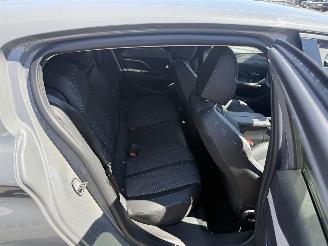 Peugeot 308 1.2 PureTech Allure picture 12