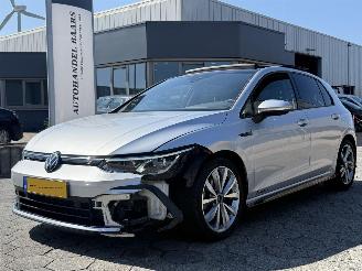 damaged passenger cars Volkswagen Golf 1.5 TSI R-Line Business PANO AUTOMAAT 2021/1