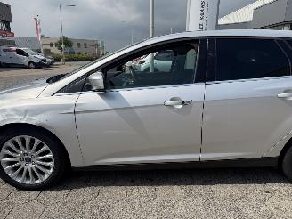 Ford Focus Wagon 1.0 EcoBoost Lease Titanium picture 11