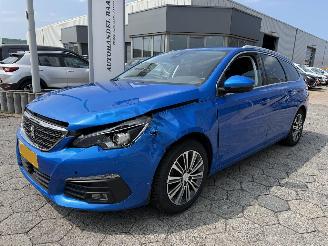 škoda osobní automobily Peugeot 308 SW 1.2 PureTech Blue Lease Allure 2021/1