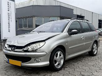 Vaurioauto  passenger cars Peugeot 206 SW 1.6-16V XS AUTOMAAT 2003/9