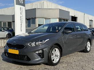 uszkodzony samochody osobowe Kia Ceed Sportswagon 1.0 T-GDi DynamicLine 2019/11