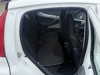 Peugeot 107 1.0-12V Millesim 200 picture 10
