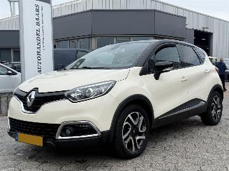 Damaged car Renault Captur 0.9 TCe Dynamique 2015/1