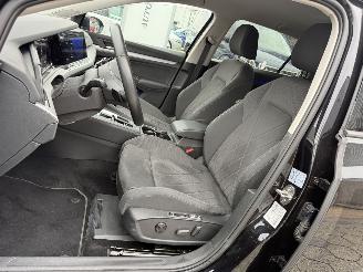 Volkswagen Golf Variant 1.0 eTSI Life Business picture 11