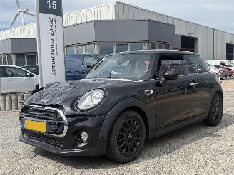 Auto incidentate Mini Cooper 1.5 Cooper Business 2016/12