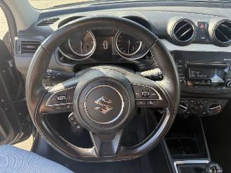Suzuki Swift 1.2 Comfort Smart Hybrid picture 15