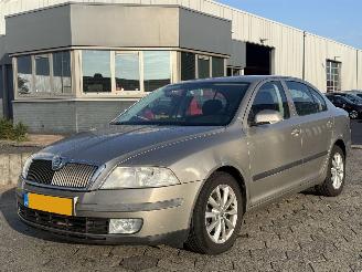 Auto incidentate Skoda Octavia 1.6 FSI Ambiente Attractive Business AUTOMAAT 2008/4