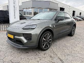 uszkodzony samochody osobowe Porsche Macan 4 95C 2024/11