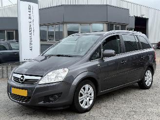 Voiture accidenté Opel Zafira 1.8 Cosmo 7persoons 2011/6