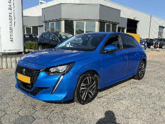 uszkodzony samochody osobowe Peugeot 208 1.2 PureTech Allure Pack 2021/11