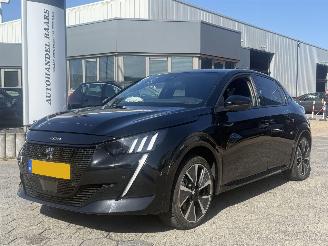 Unfallwagen Peugeot e-208 EV GT 350 50 kWh 2021/11
