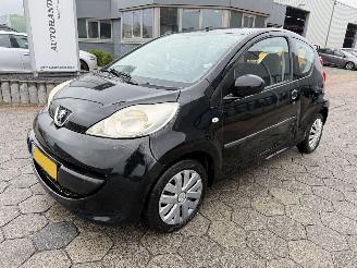 Voiture accidenté Peugeot 107 1.0-12V XR 2016/11