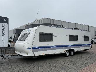 krockskadad bil caravan Hobby  Prestige 720 2003/4