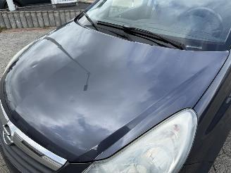 Opel Corsa 1.2-16V Essentia picture 8